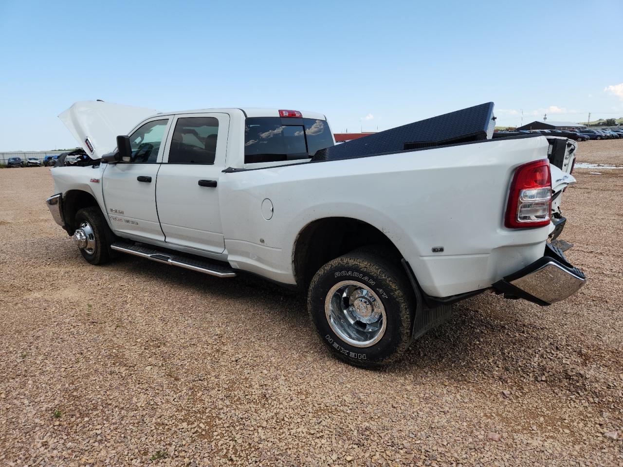 2022 Ram 3500 Tradesman - Фото 2