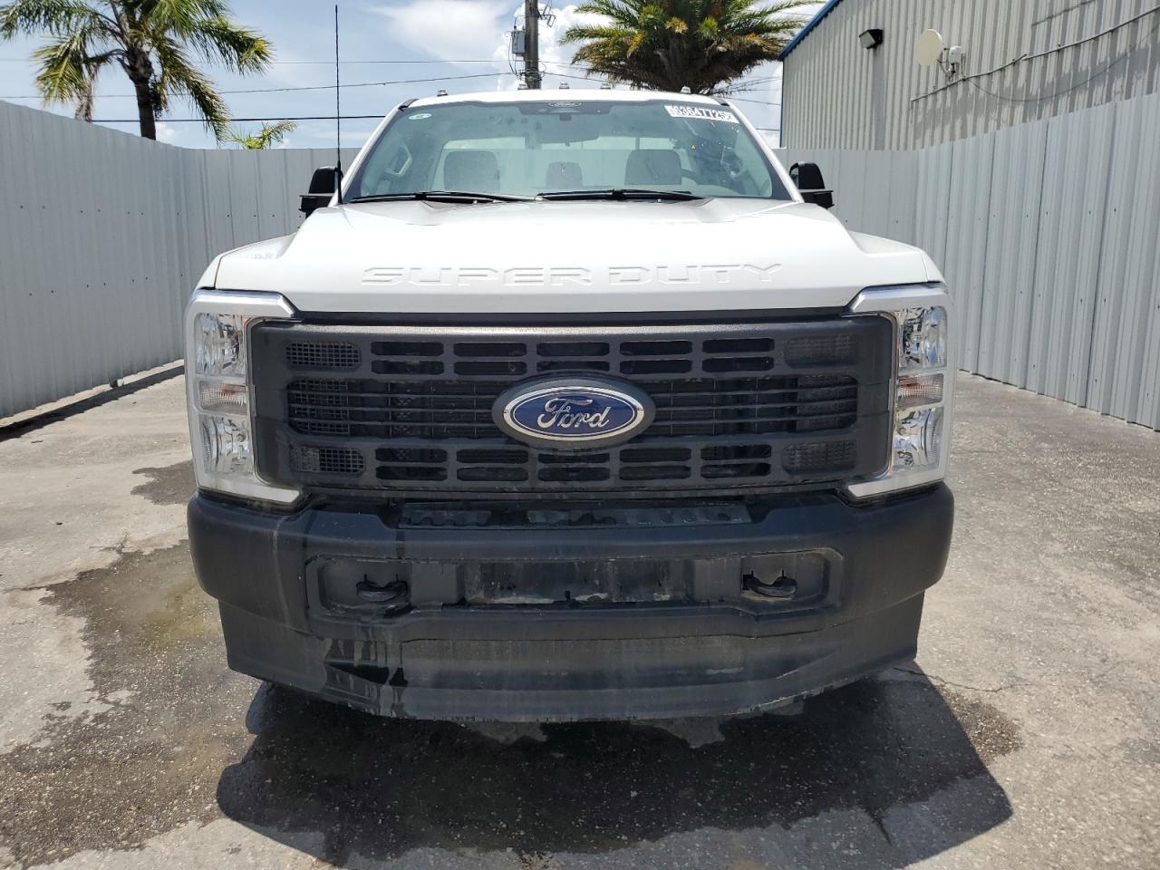 2024 Ford F250 Super Duty - Фото 5