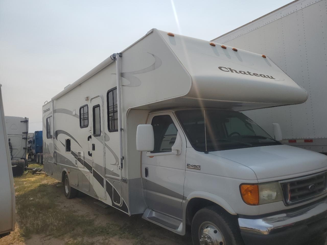 2006 Ford Econoline E450 Super Duty Cutaway Van