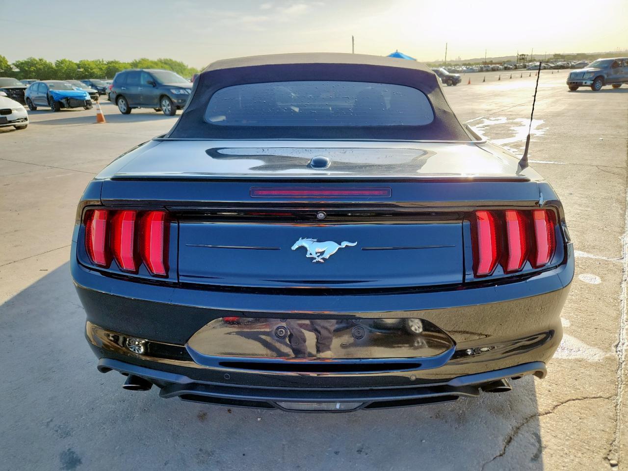 2022 Ford Mustang - Фото 6