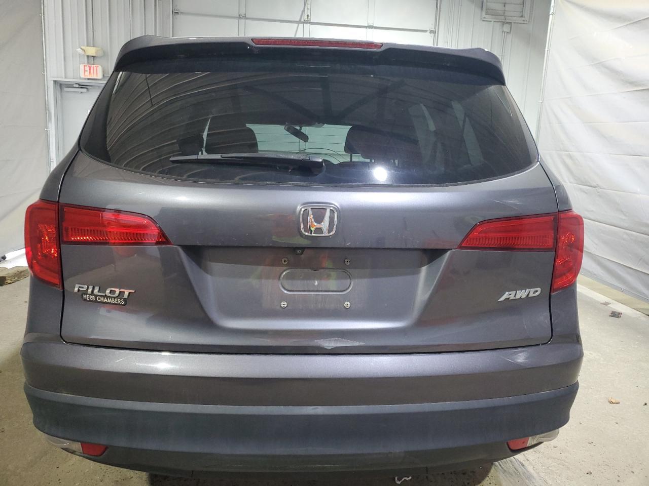 2018 Honda Pilot Ex - Image 6