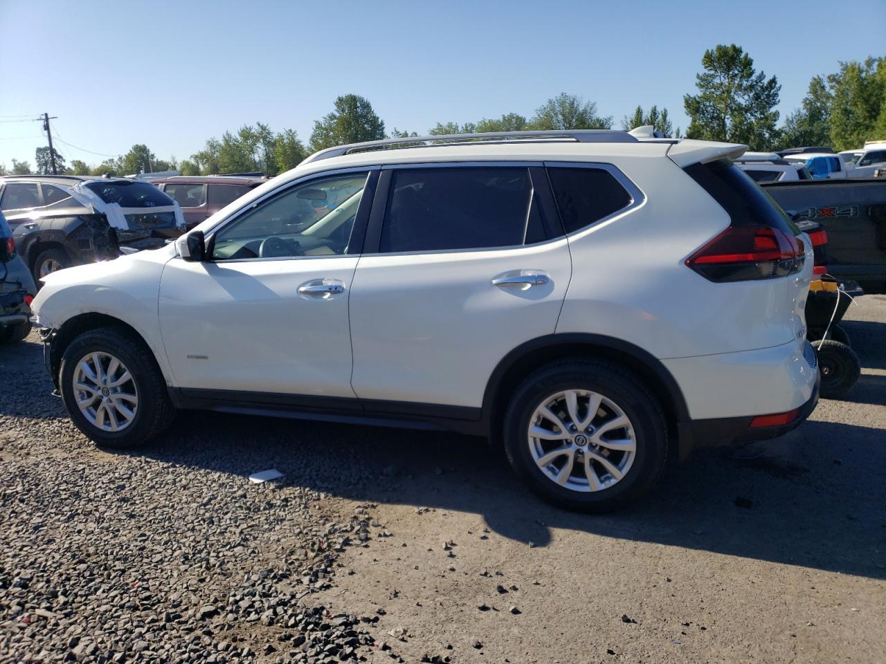 2018 Nissan Rogue Sv Hybrid - Image 2