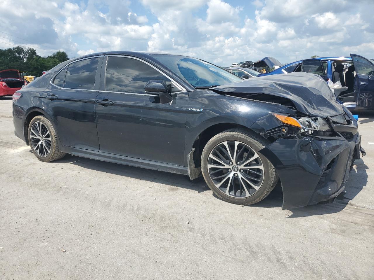 2019 Toyota Camry Hybrid - Фото 4