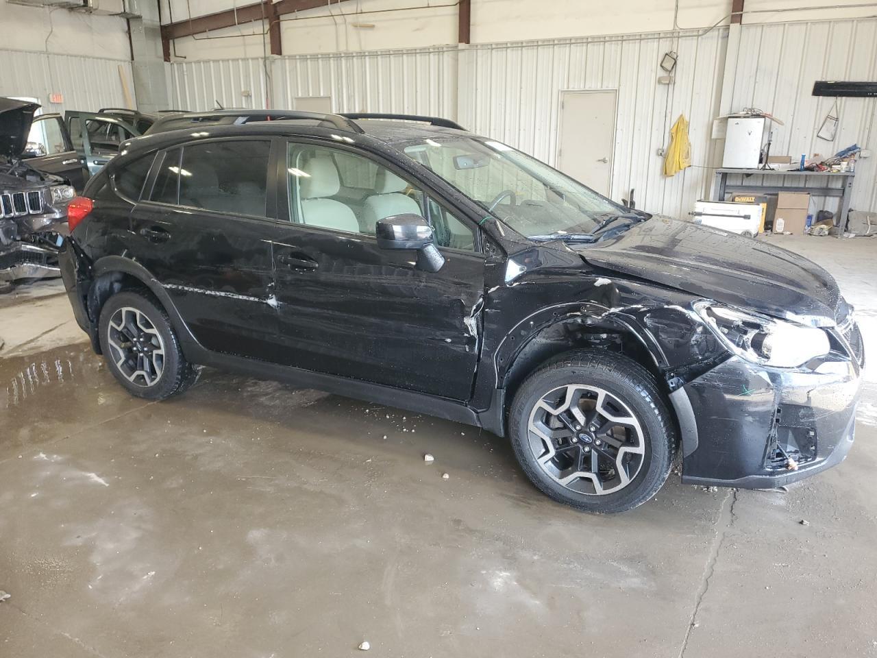 2017 Subaru Crosstrek Premium - Image 4