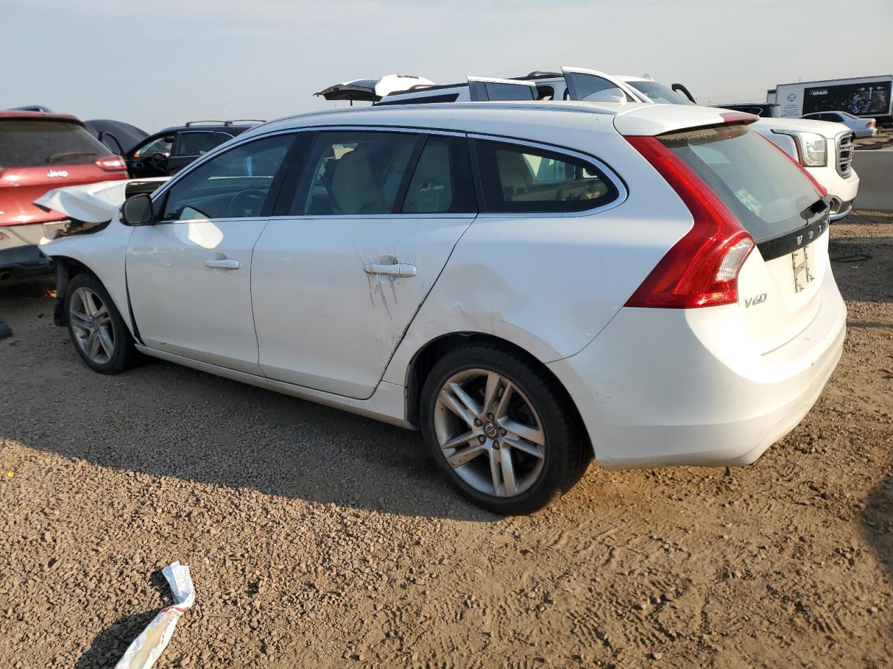 2015 Volvo V60 Premier - Фото 2
