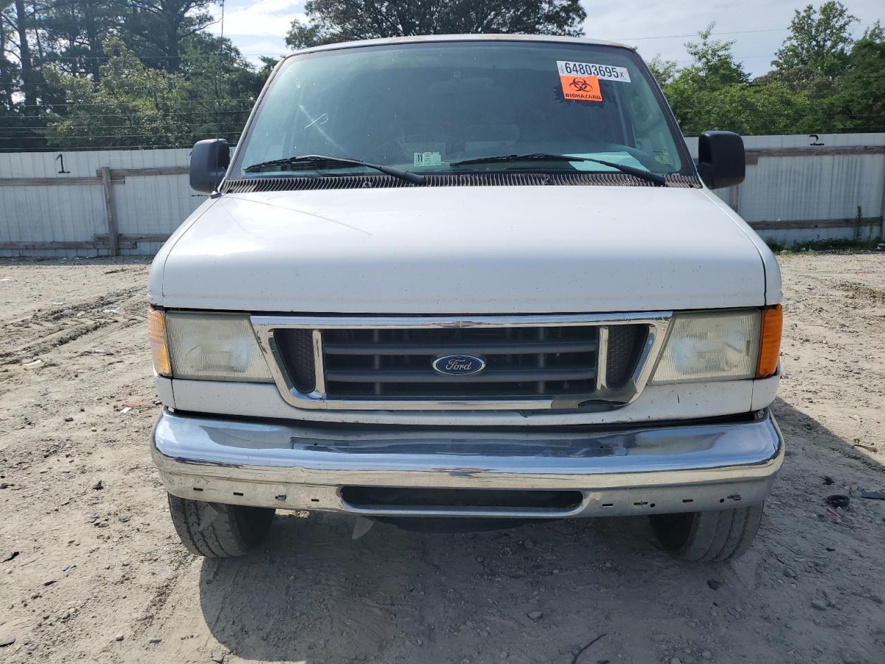 2007 Ford Econoline E350 Super Duty Wagon - Image 5