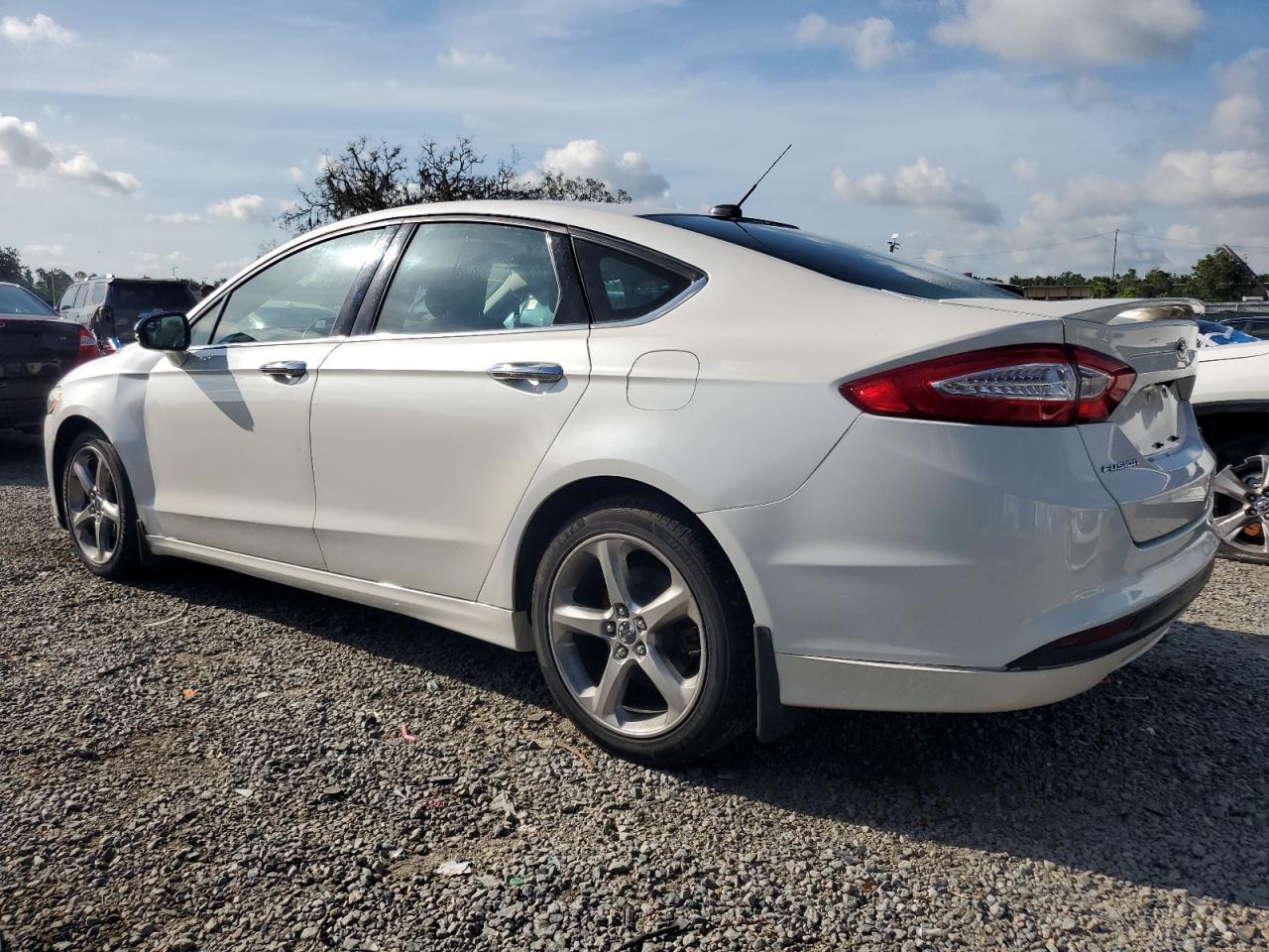 2014 Ford Fusion Se - Фото 2