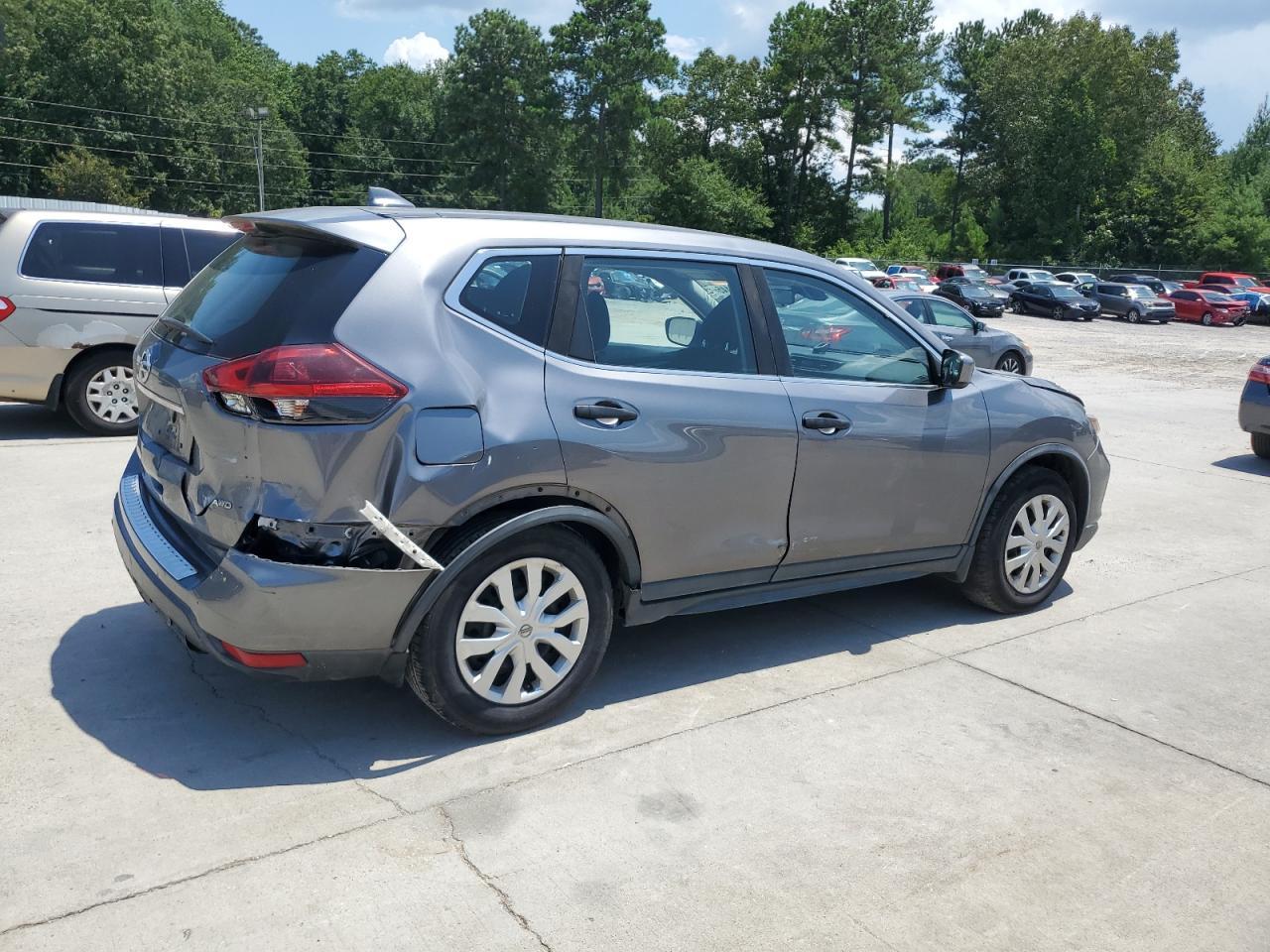 2019 Nissan Rogue S - Image 3
