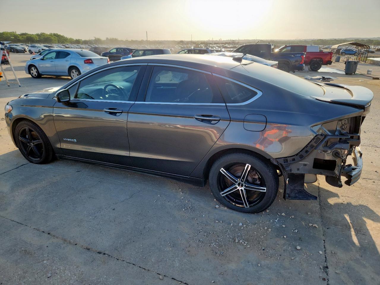 2016 Ford Fusion Titanium Hev - Фото 2