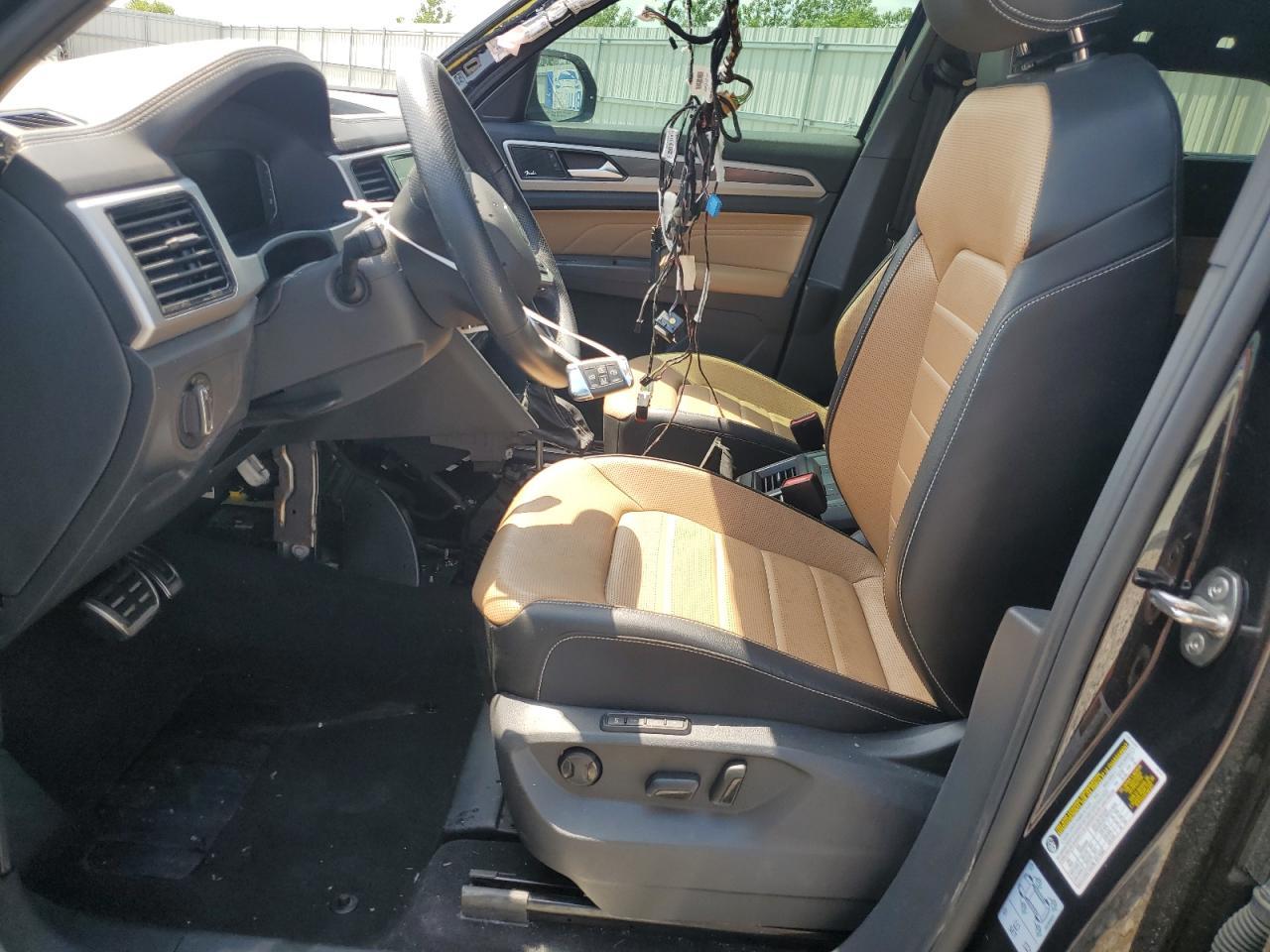 2022 Volkswagen Atlas Cross Sport Sel Premium R-Line - Image 7