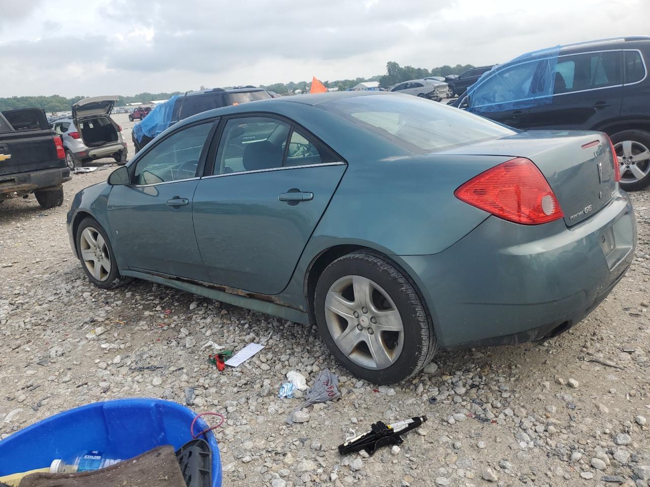 2009 Pontiac G6 - Image 2