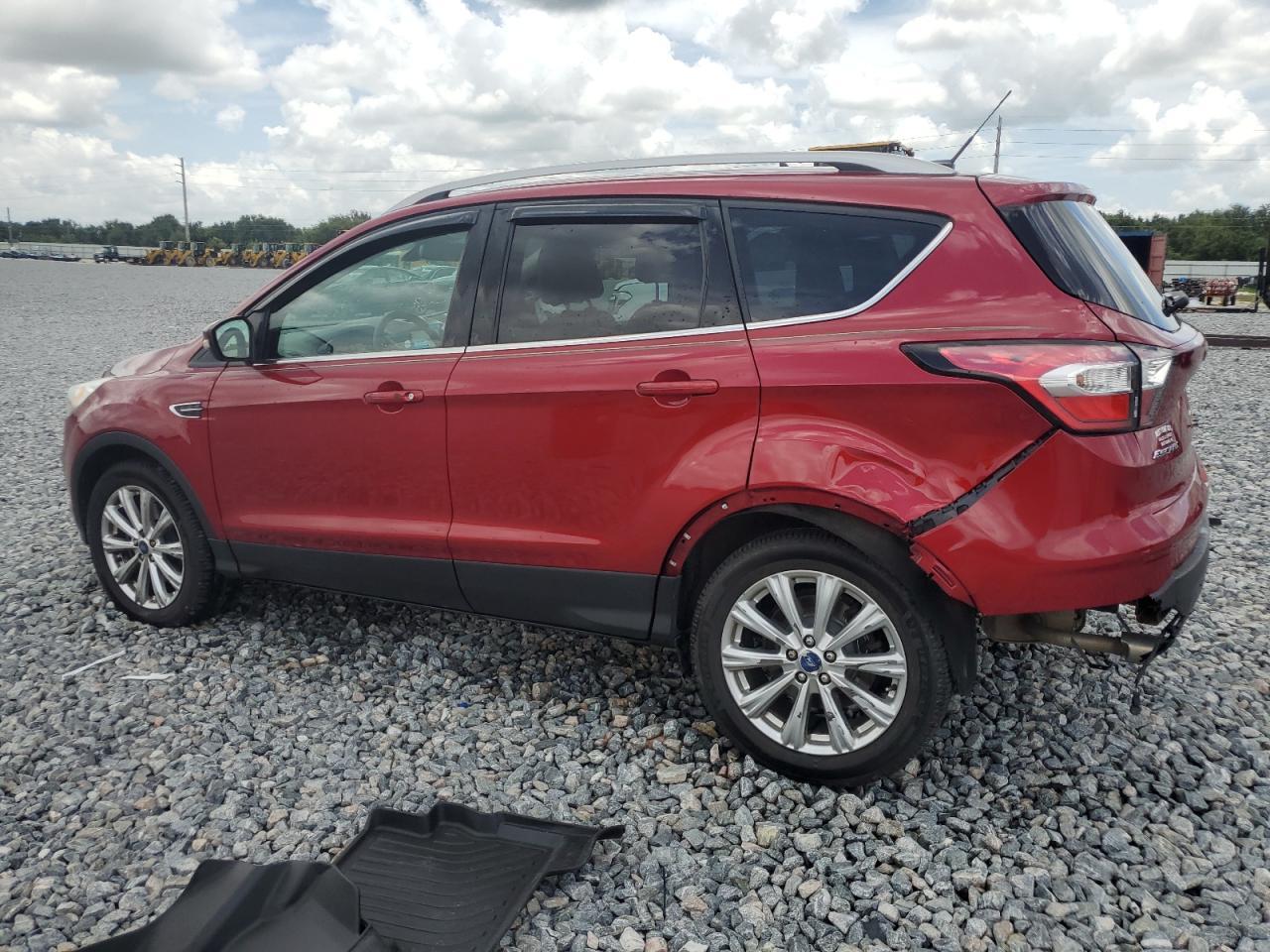 2017 Ford Escape Titanium - Фото 2
