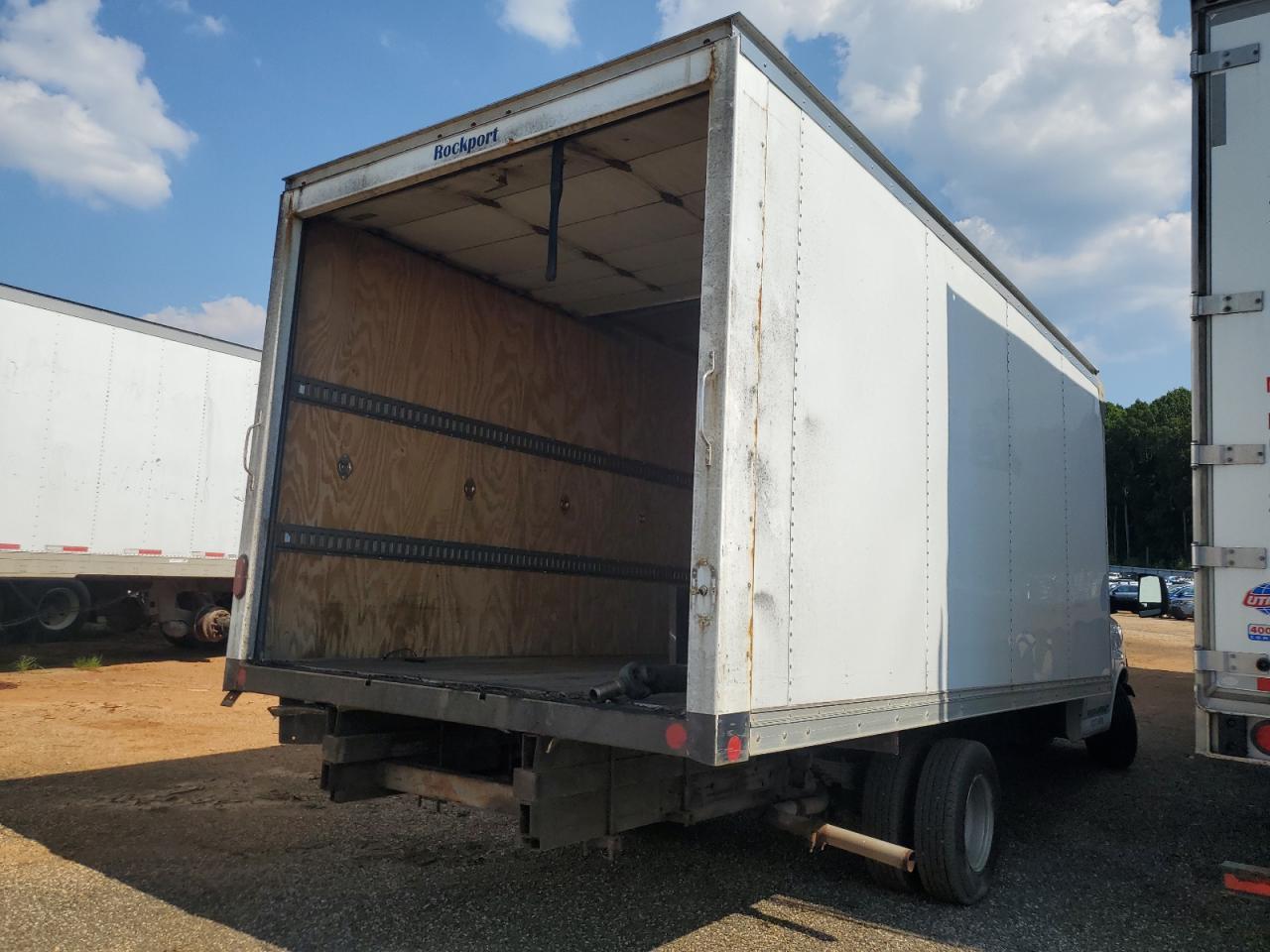 2019 Chevrolet Express G3500 - Image 3