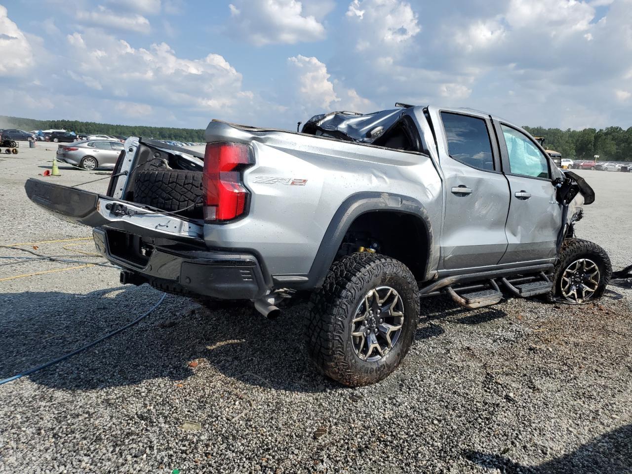 2024 Chevrolet Colorado Zr2 - Фото 3