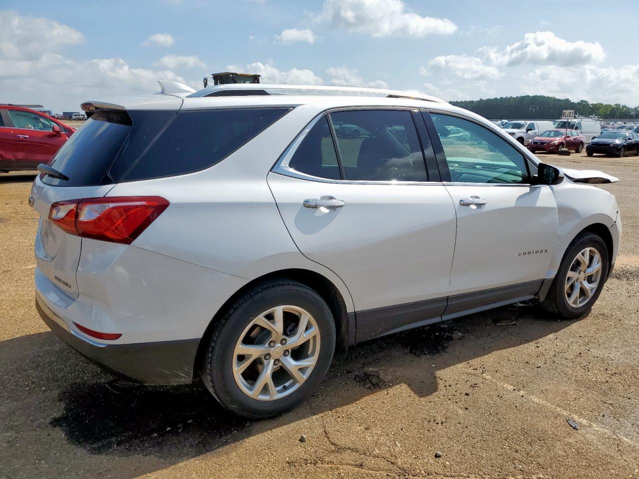 2020 Chevrolet Equinox Premier - Фото 3