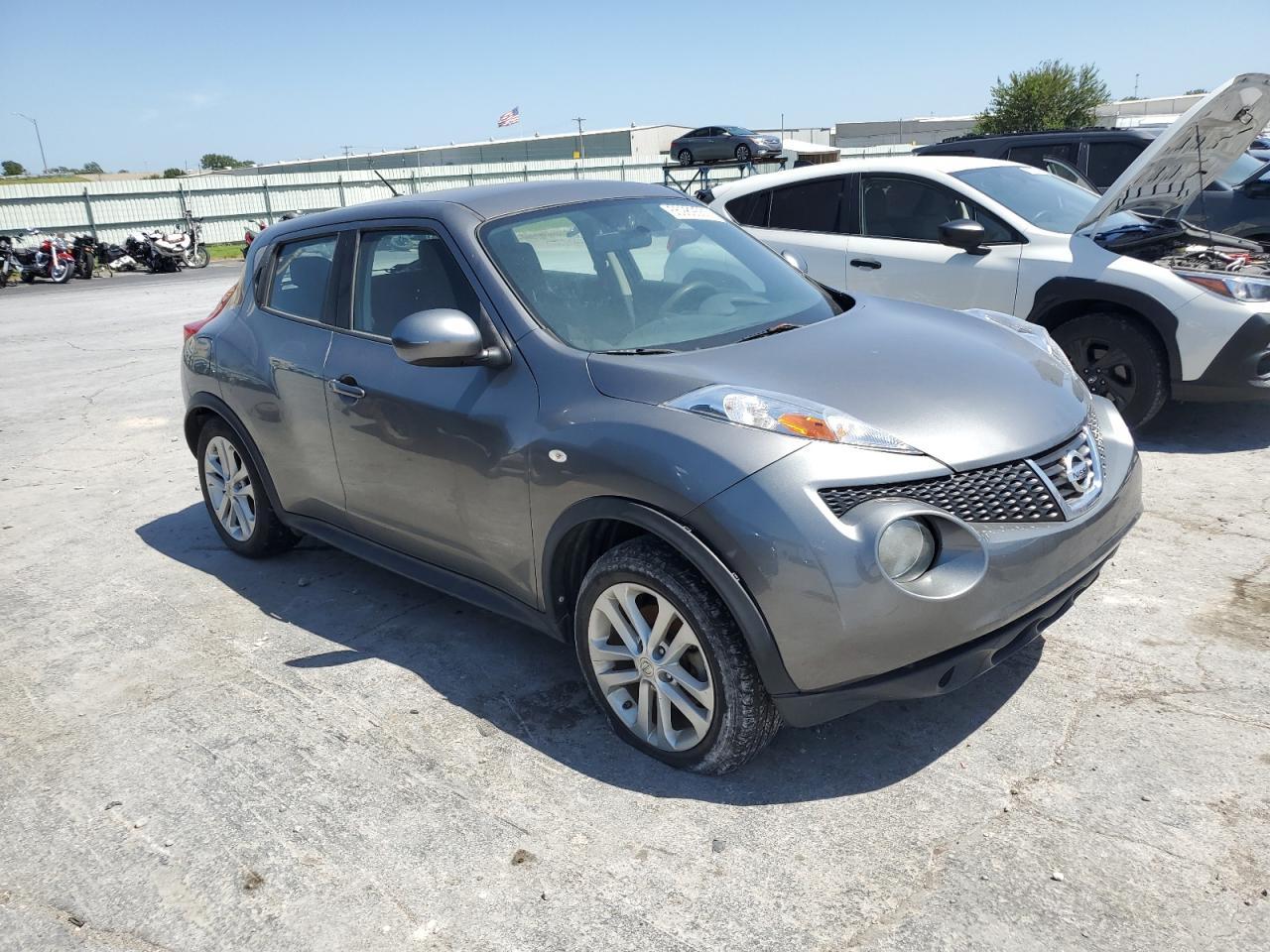 2013 Nissan Juke S - Image 4
