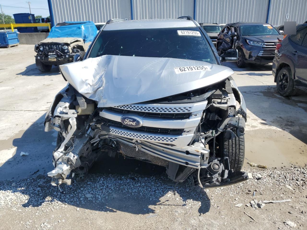 2014 Ford Explorer Xlt - Фото 5