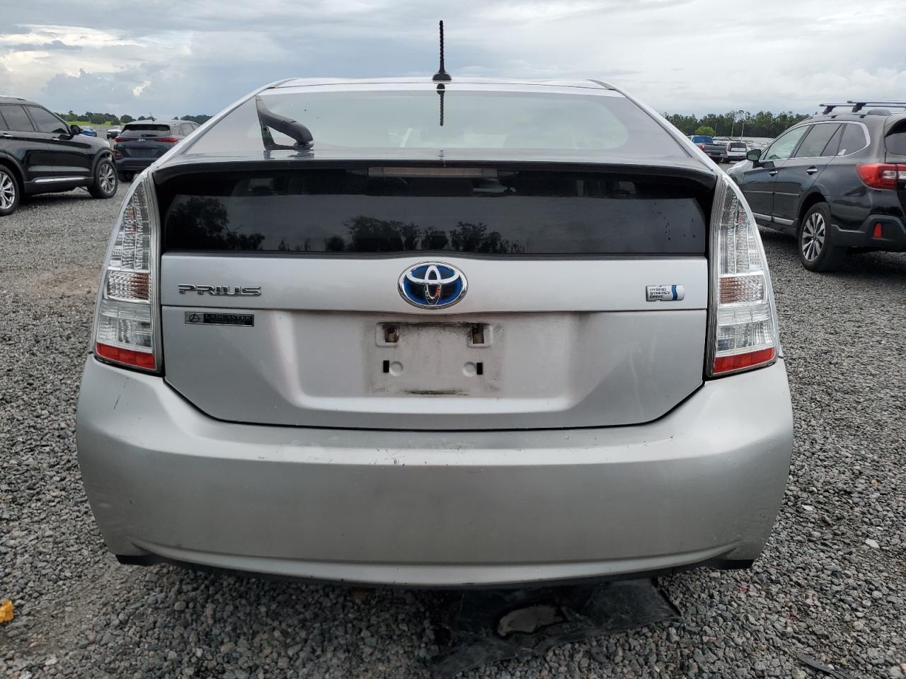 2011 Toyota Prius - Фото 6