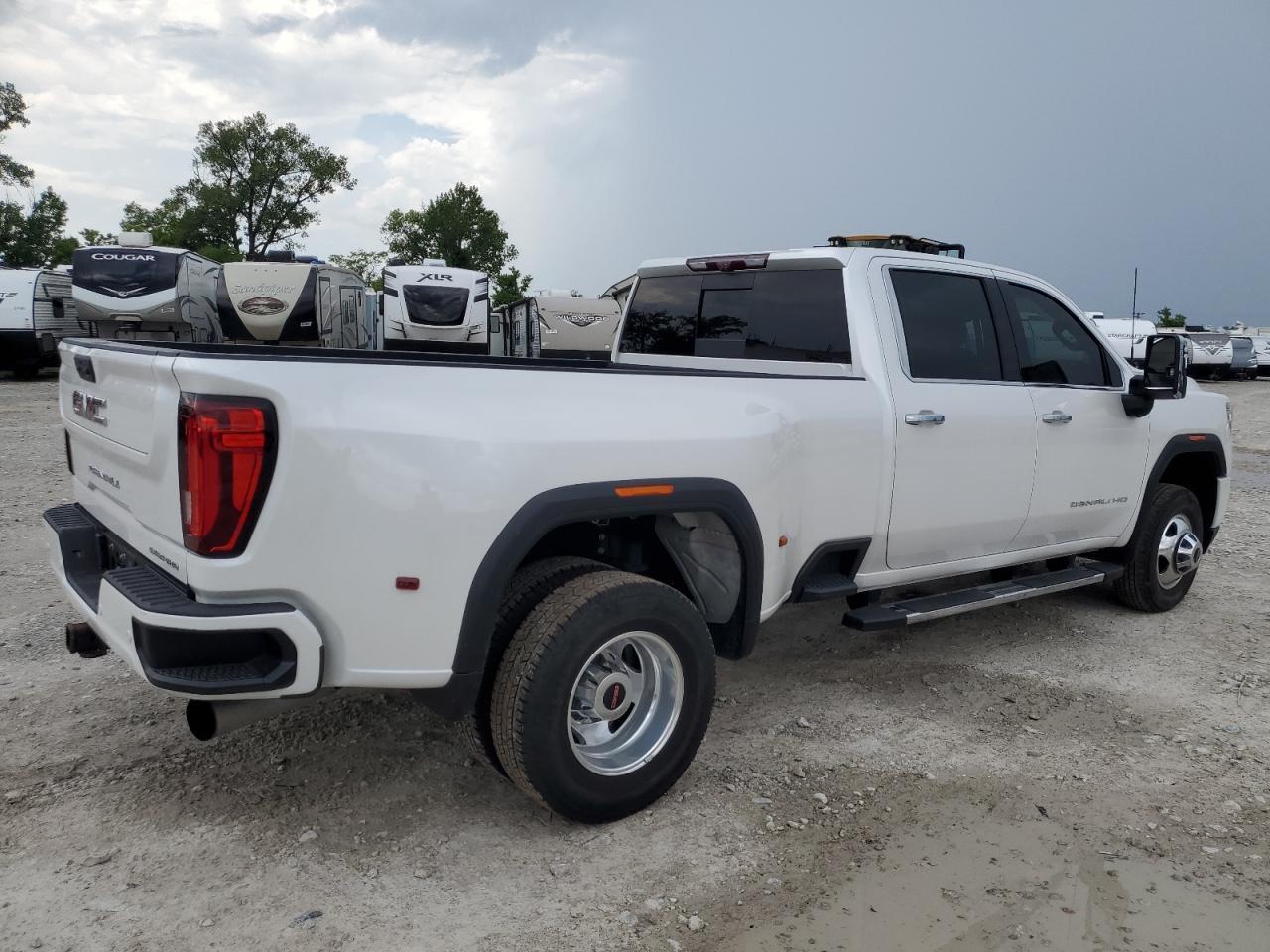 2022 GMC Sierra K3500 Denali - Фото 3