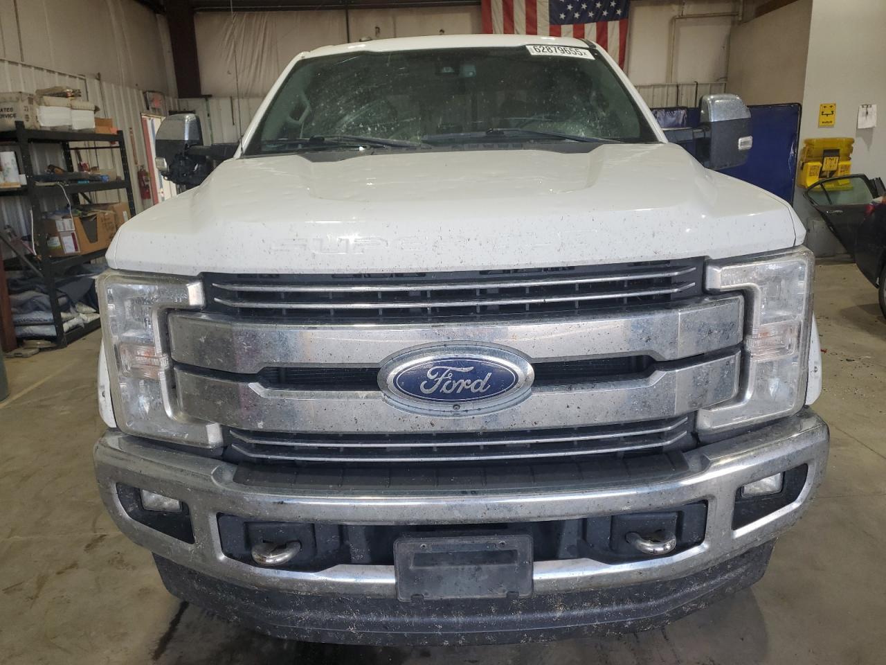 2017 Ford F350 Super Duty - Фото 5