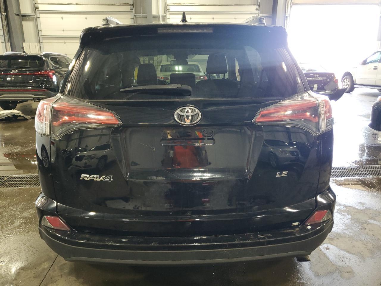 2017 Toyota Rav4 Le - Фото 6