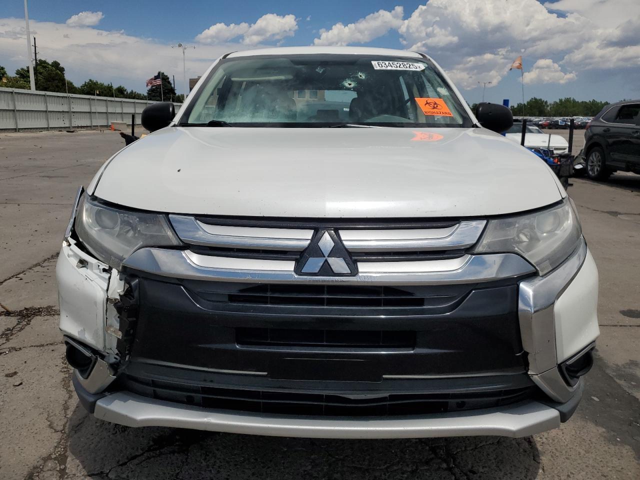 2017 Mitsubishi Outlander Es - Image 5