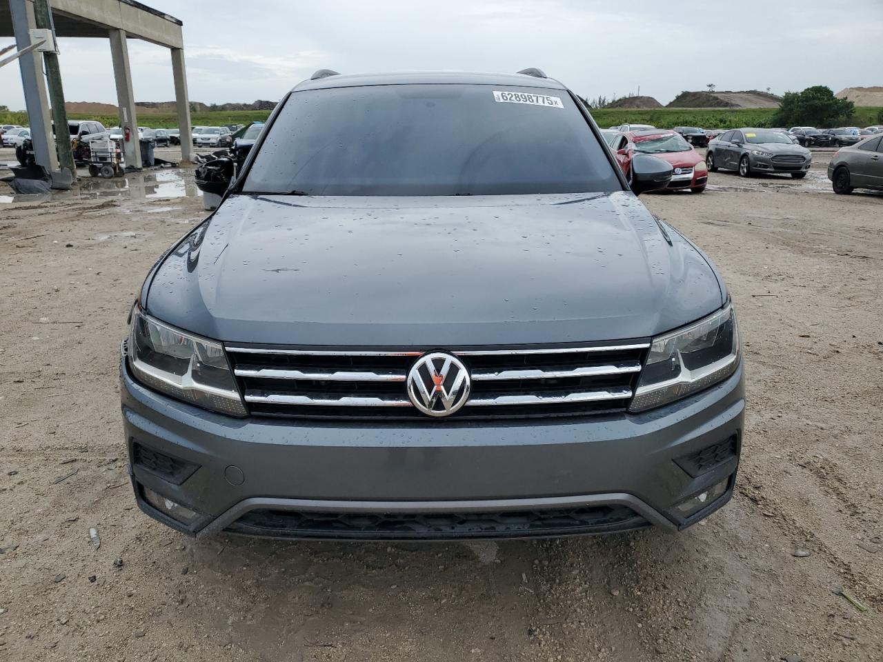 2018 Volkswagen Tiguan - Image 5