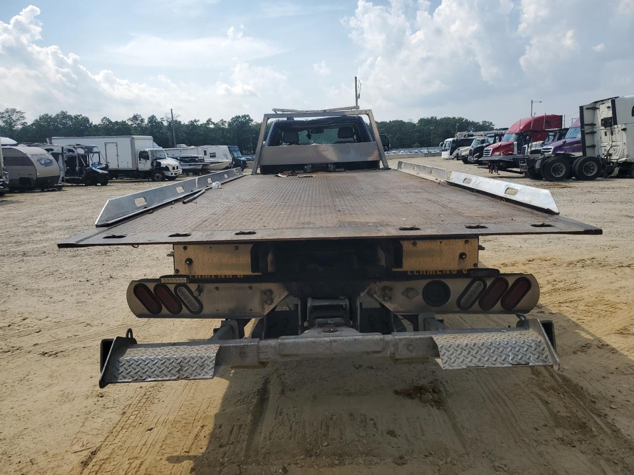 2022 Ford F550 Super Duty - Фото 6