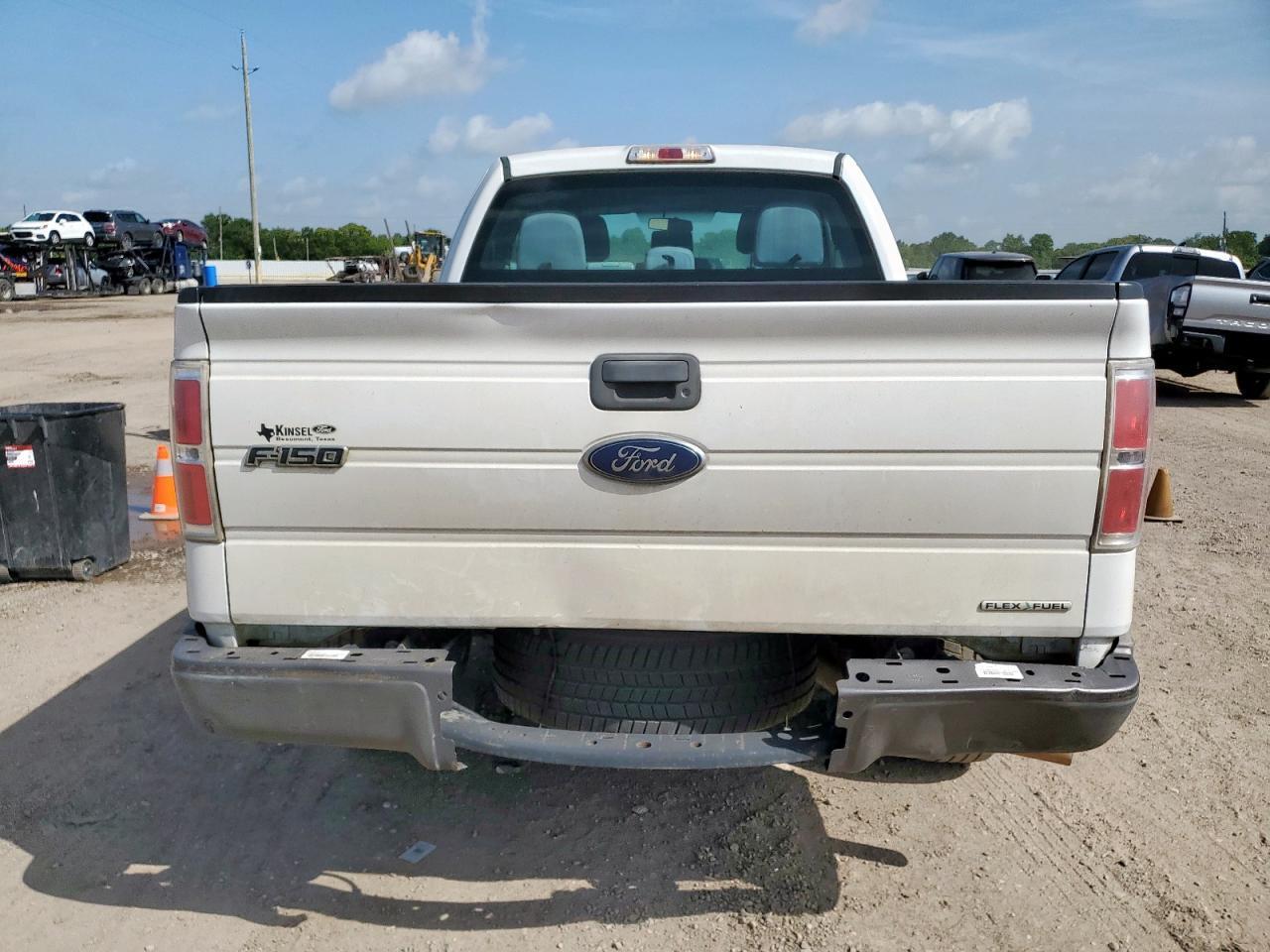 2013 Ford F150 Super Cab - Image 6