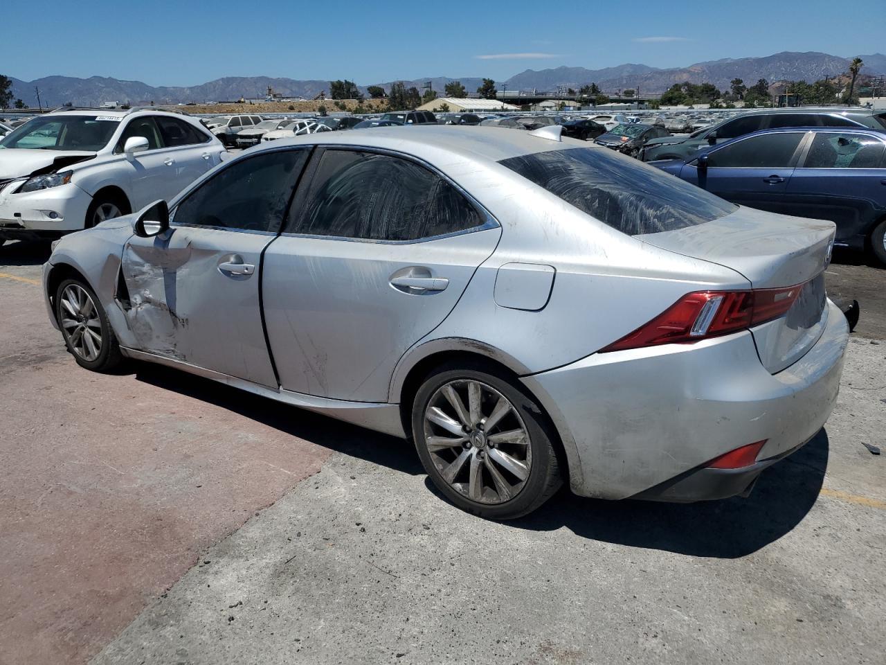 2016 Lexus Is 300 - Фото 2