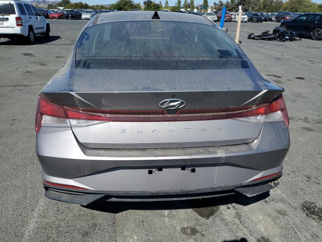 2023 Hyundai Elantra Se - Фото 6