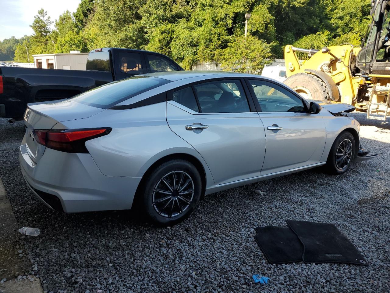 2024 Nissan Altima S - Image 3