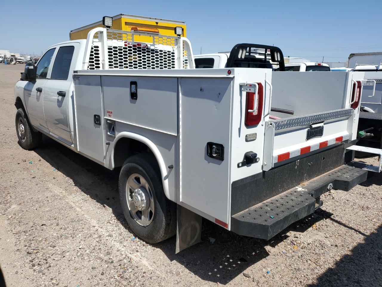 2023 Ram 3500 Tradesman - Фото 2