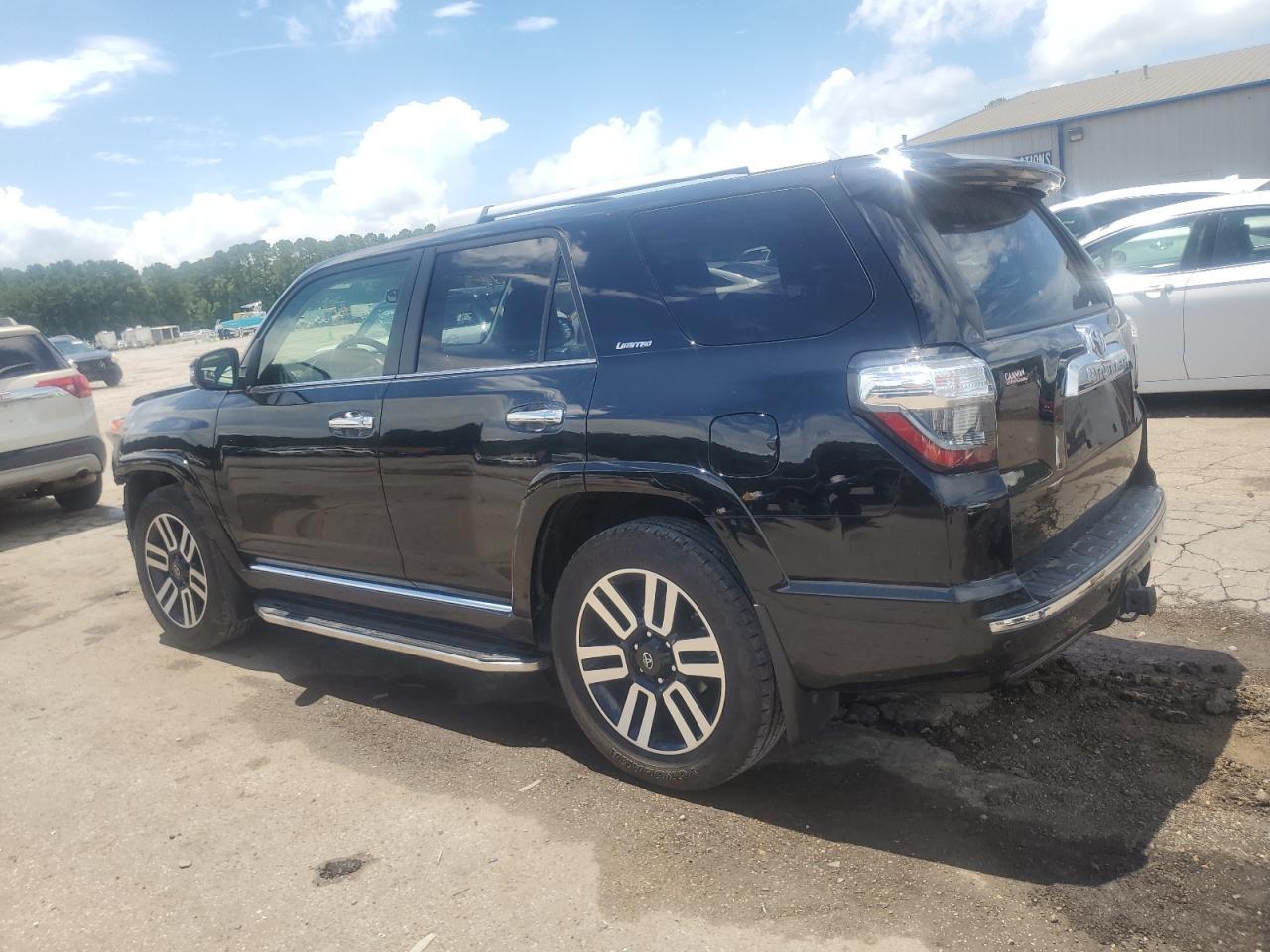 2018 Toyota 4Runner Sr5 - Image 2