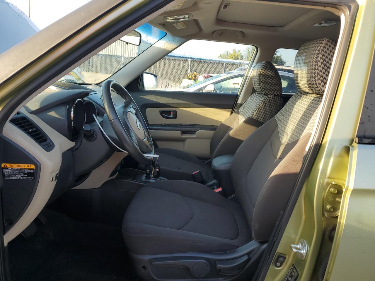 2010 Kia Soul + - Фото 7