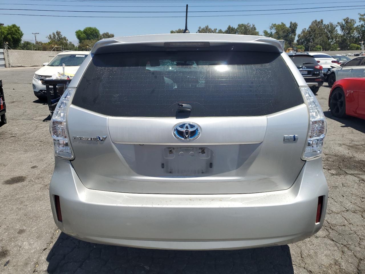 2013 Toyota Prius V - Image 6