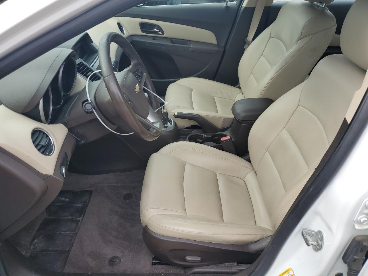 2012 Chevrolet Cruze Lt - Image 7