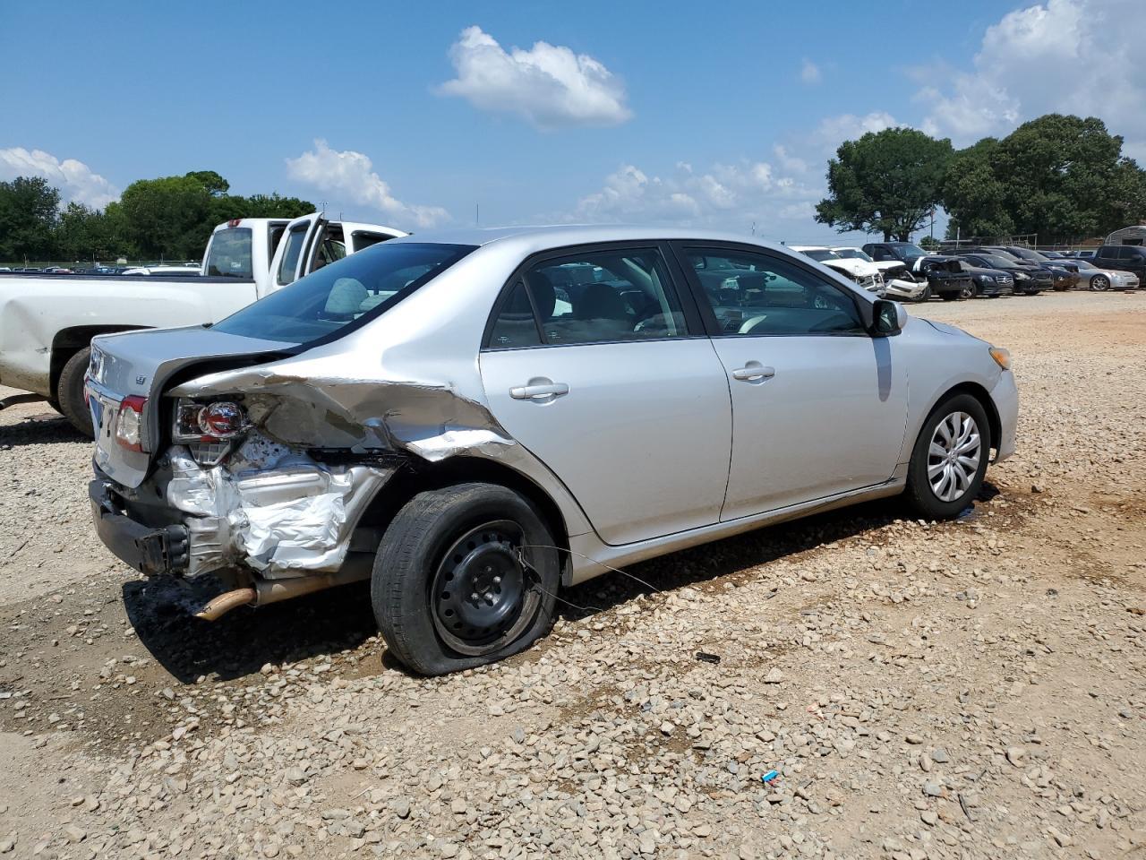 2013 Toyota Corolla Base - Фото 3