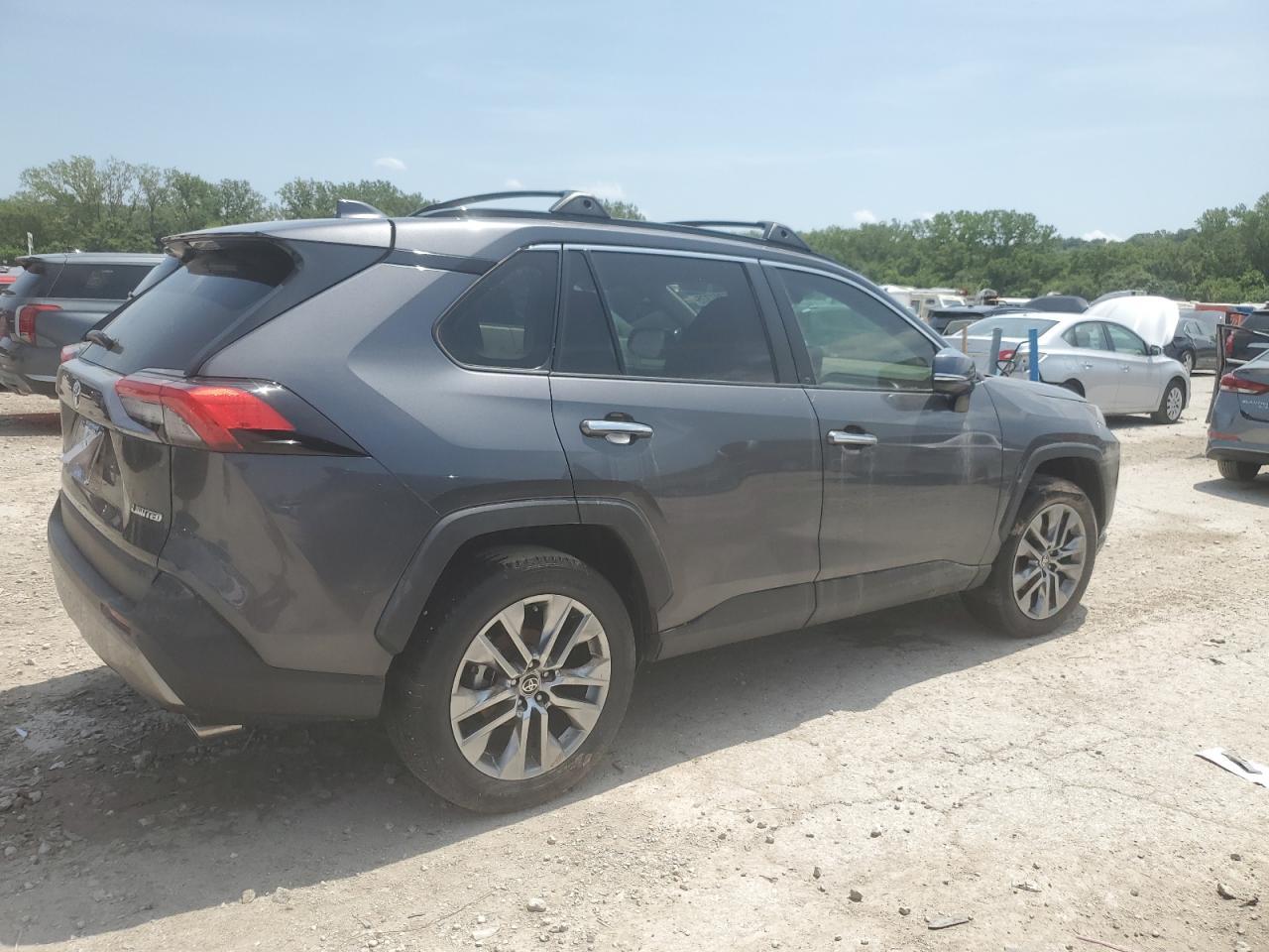 2023 Toyota Rav4 Limited - Фото 3