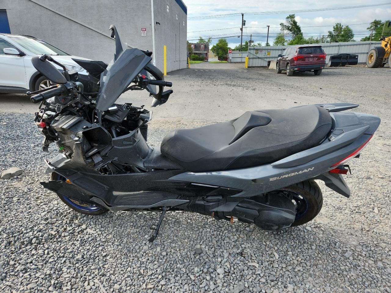 2023 Suzuki Burgman - Фото 3