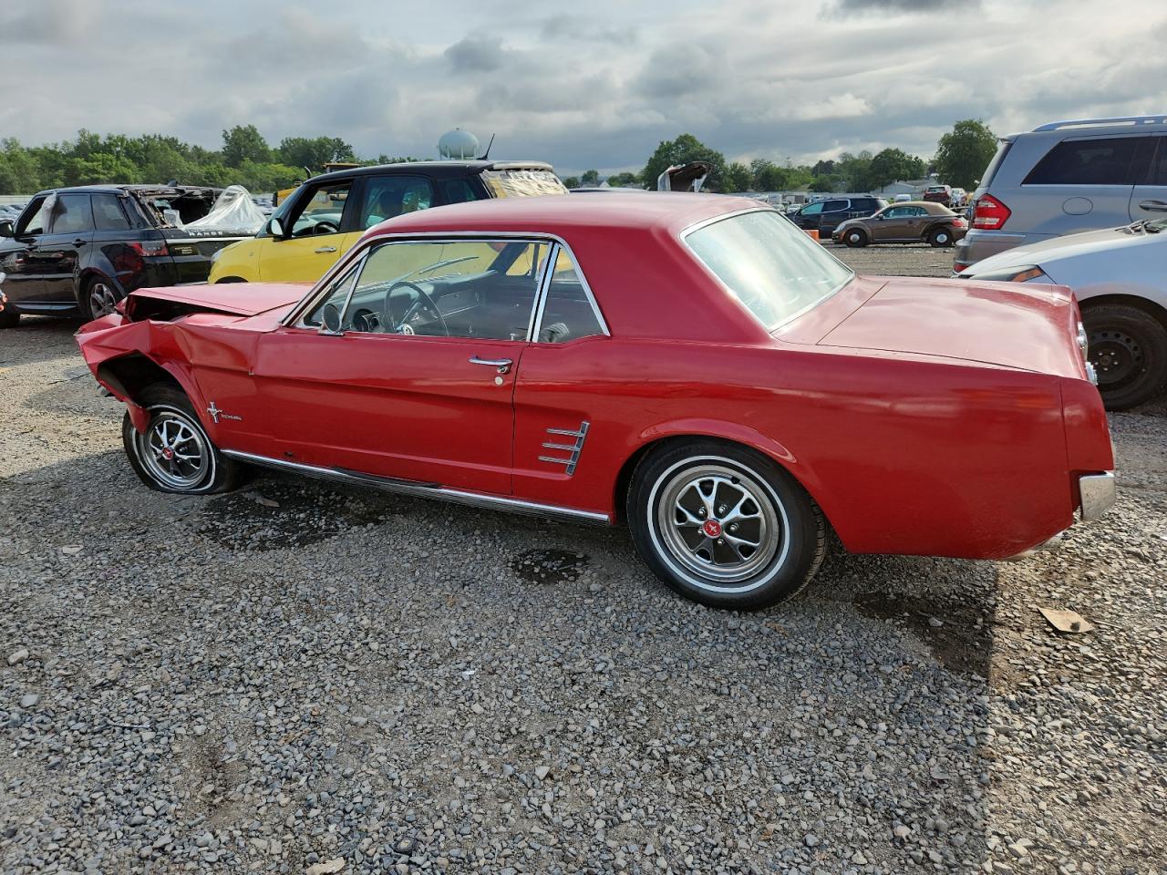 1966 Ford Mustang - Фото 2