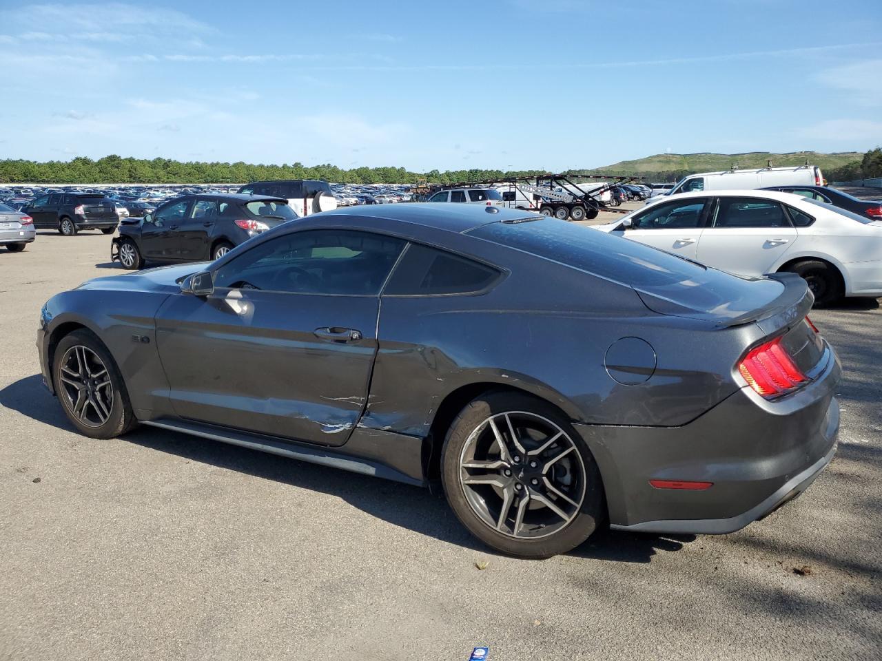2019 Ford Mustang Gt - Фото 2