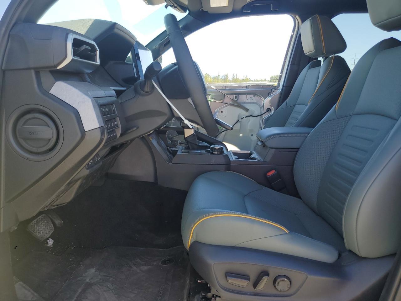 2025 Toyota Tacoma Double Cab - Image 7