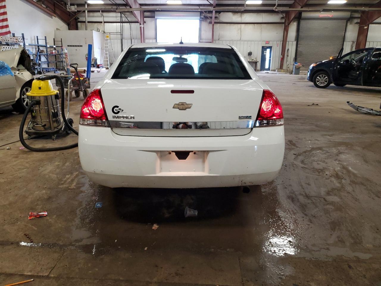 2011 Chevrolet Impala Ls - Image 6