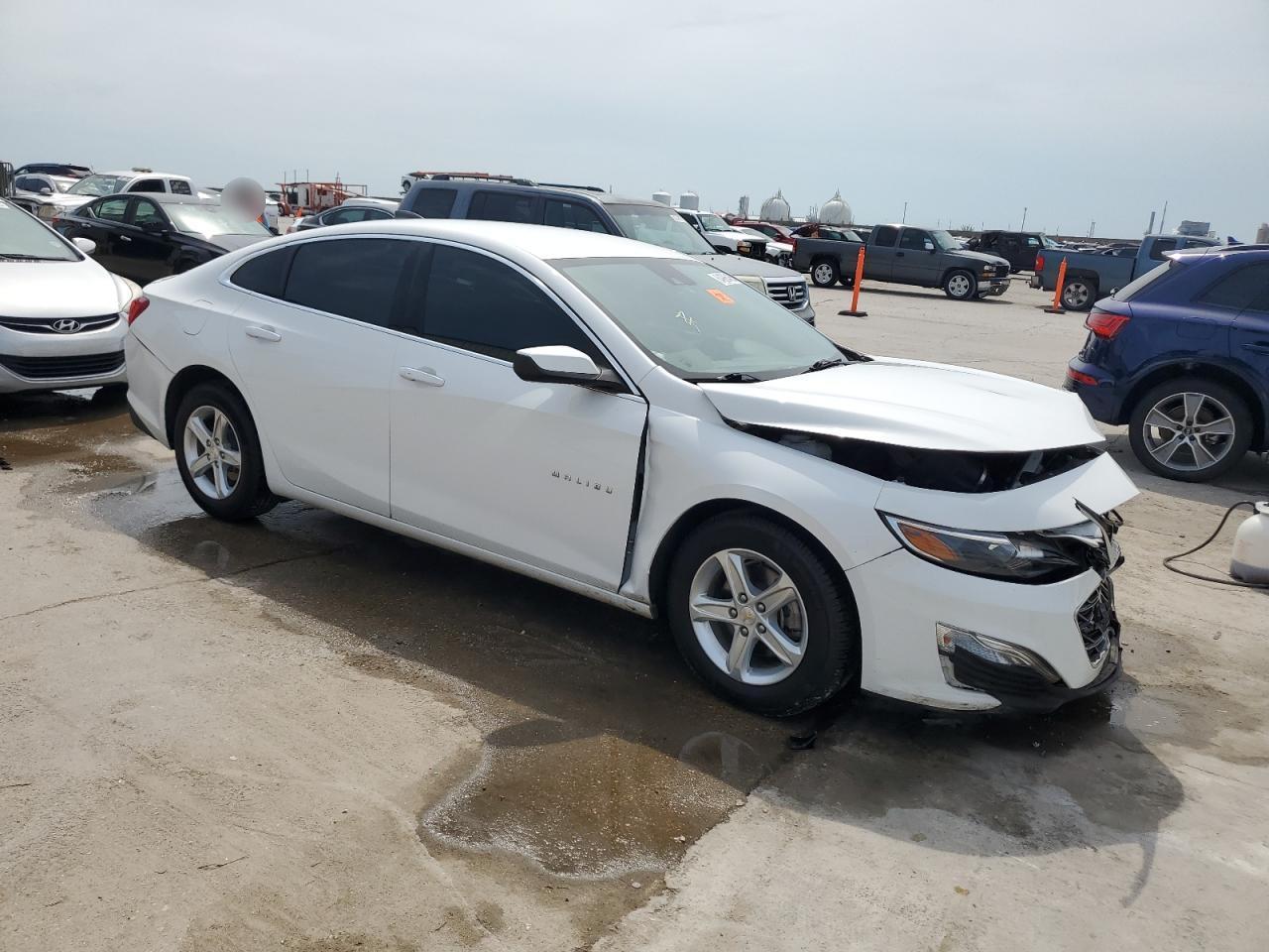 2020 Chevrolet Malibu Ls - Image 4