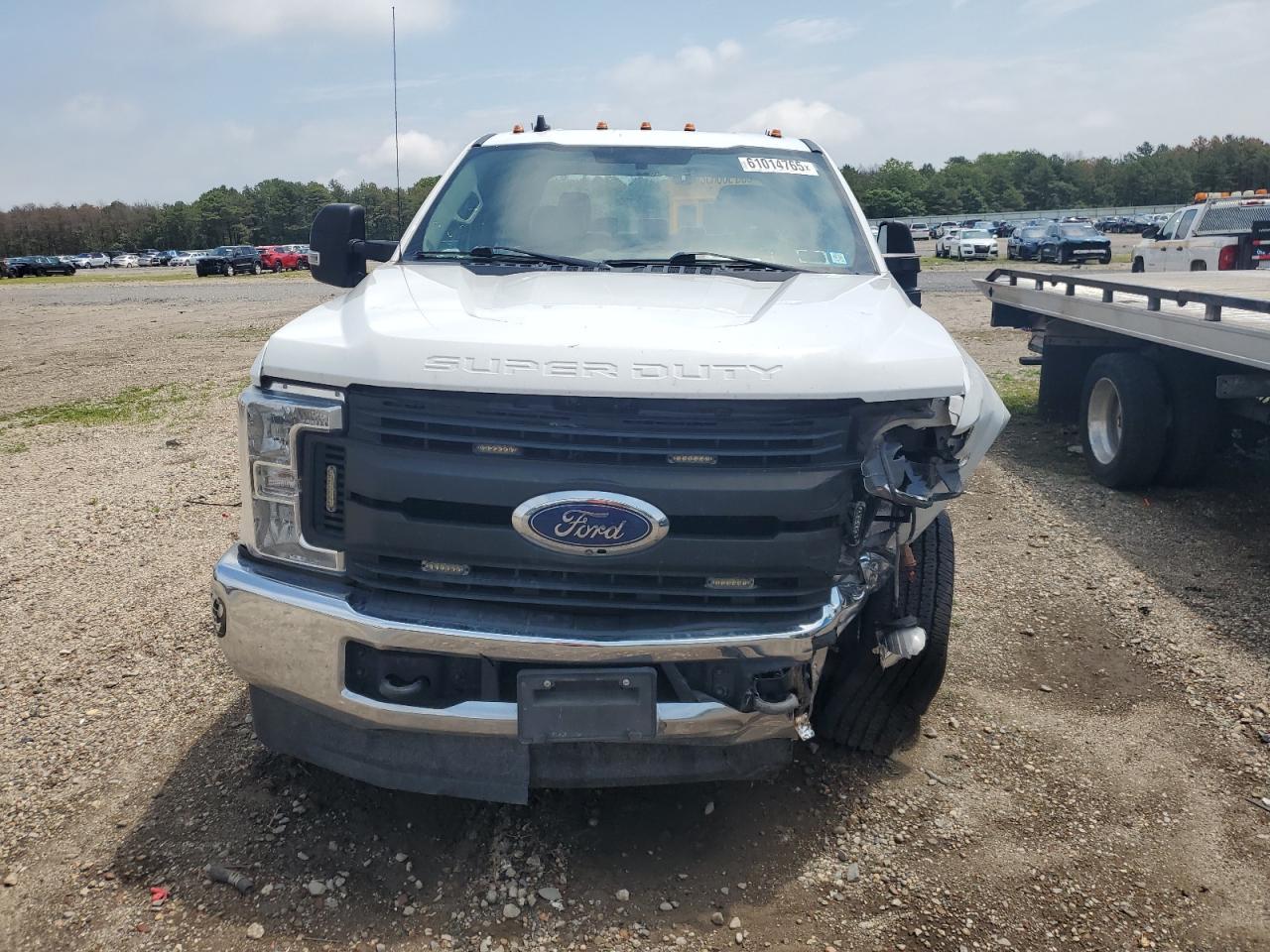 2019 Ford F350 Super Duty - Фото 5