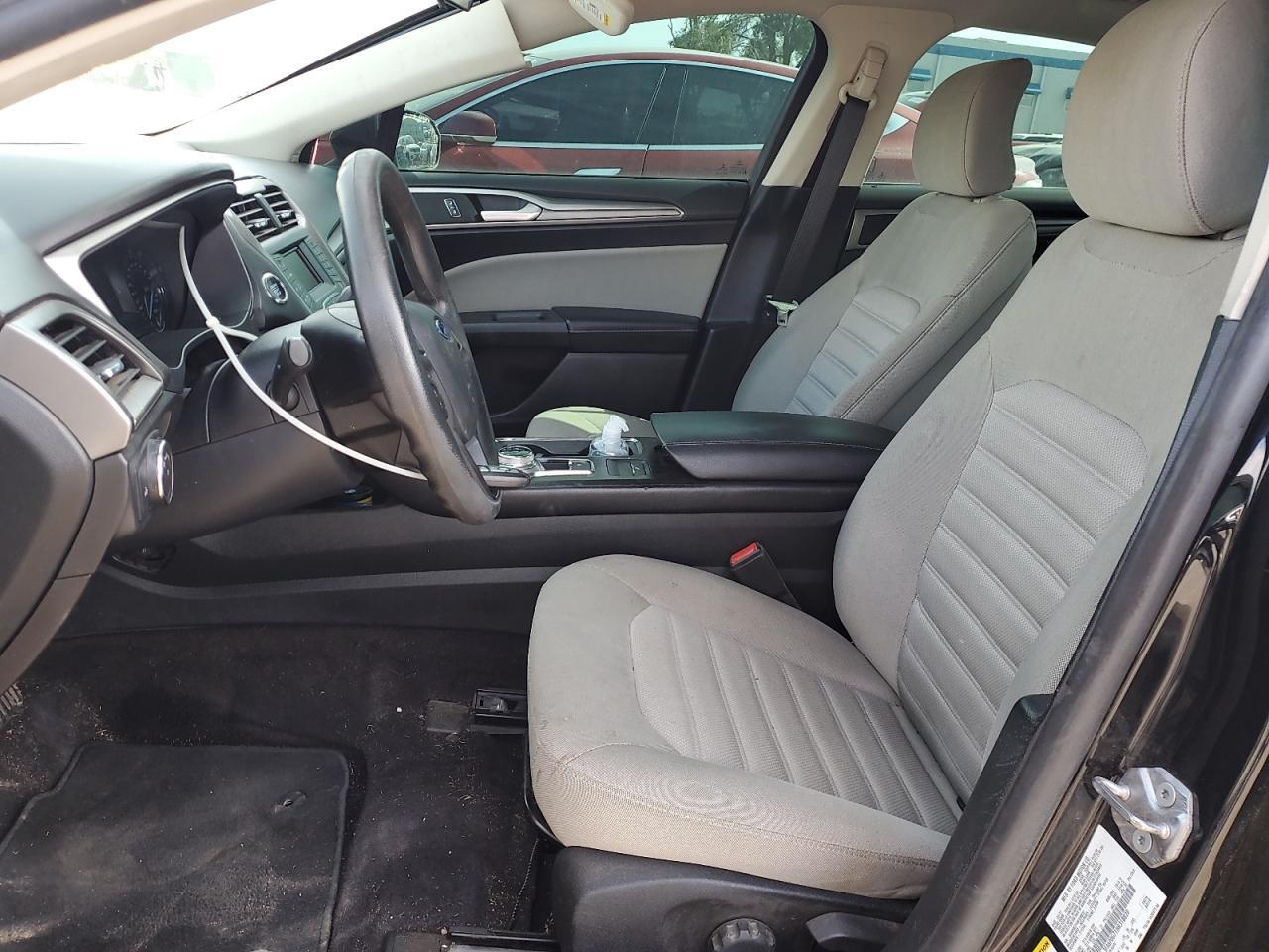 2017 Ford Fusion S - Фото 7