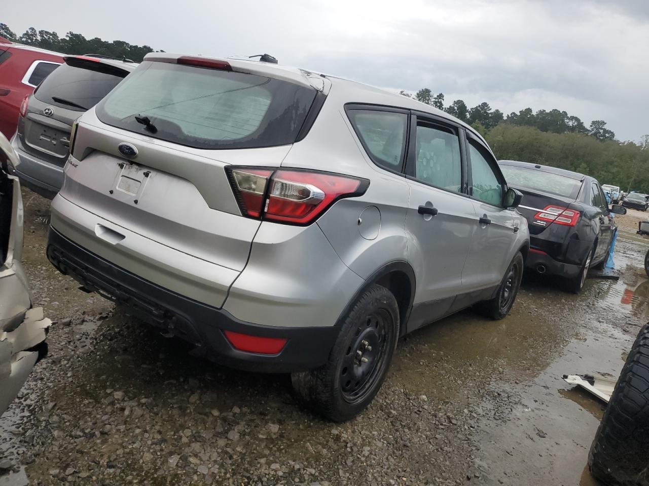 2017 Ford Escape S - Image 3