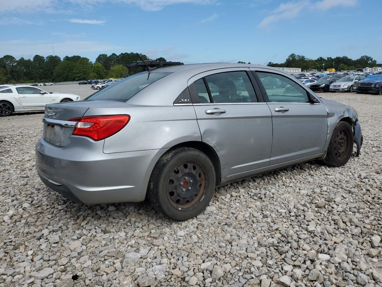 2014 Chrysler 200 Lx - Фото 3