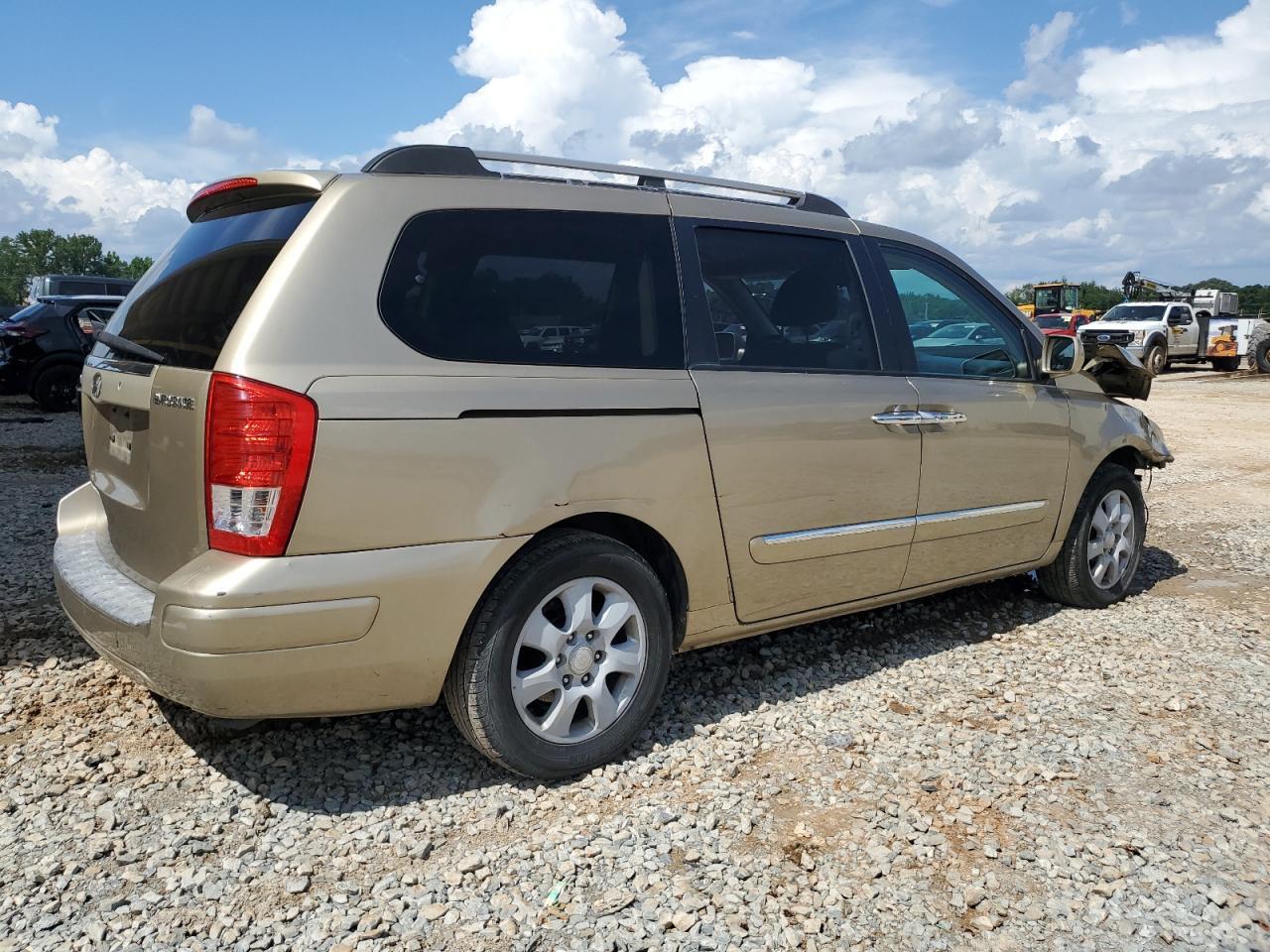 2007 Hyundai Entourage Gls - Фото 3